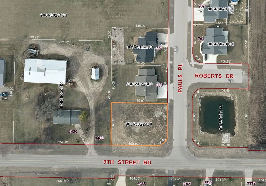 853 Pauls Place 24, OSHKOSH