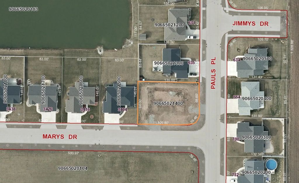 665 Pauls Place 14, OSHKOSH