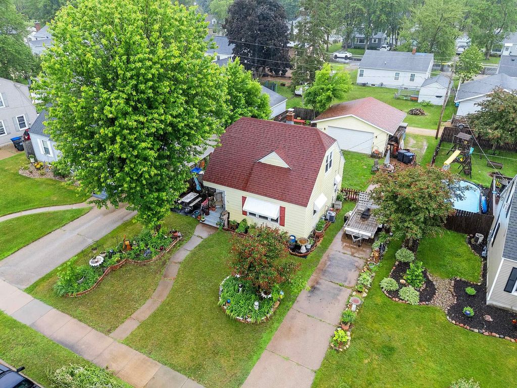 936 S Sawyer Street, SHAWANO