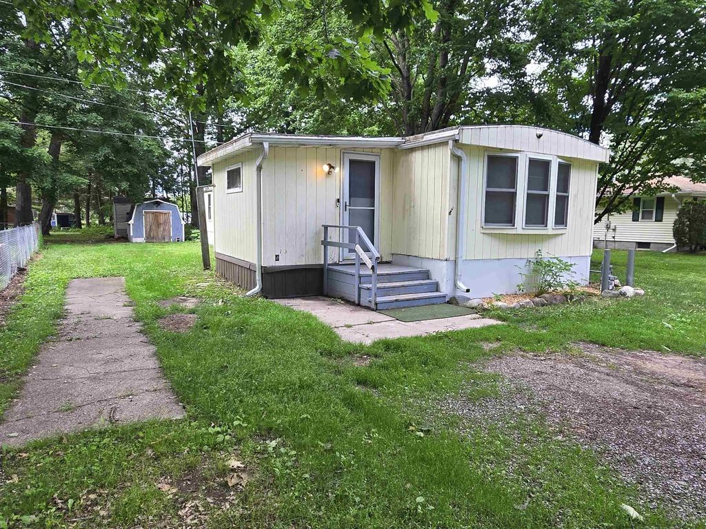 W5120 Shady Lane, SHAWANO