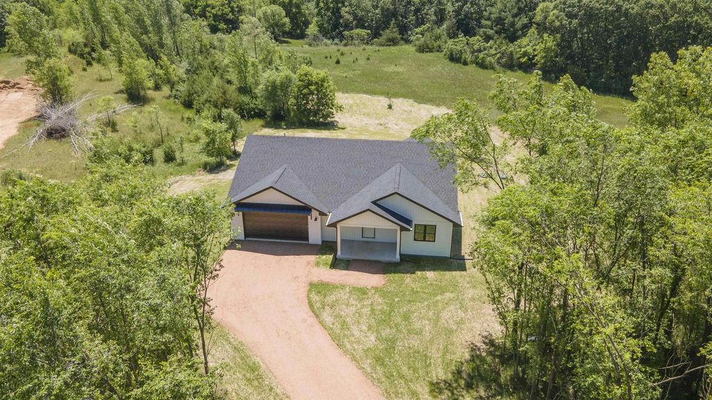 1043 E Taplin Drive, WAUTOMA