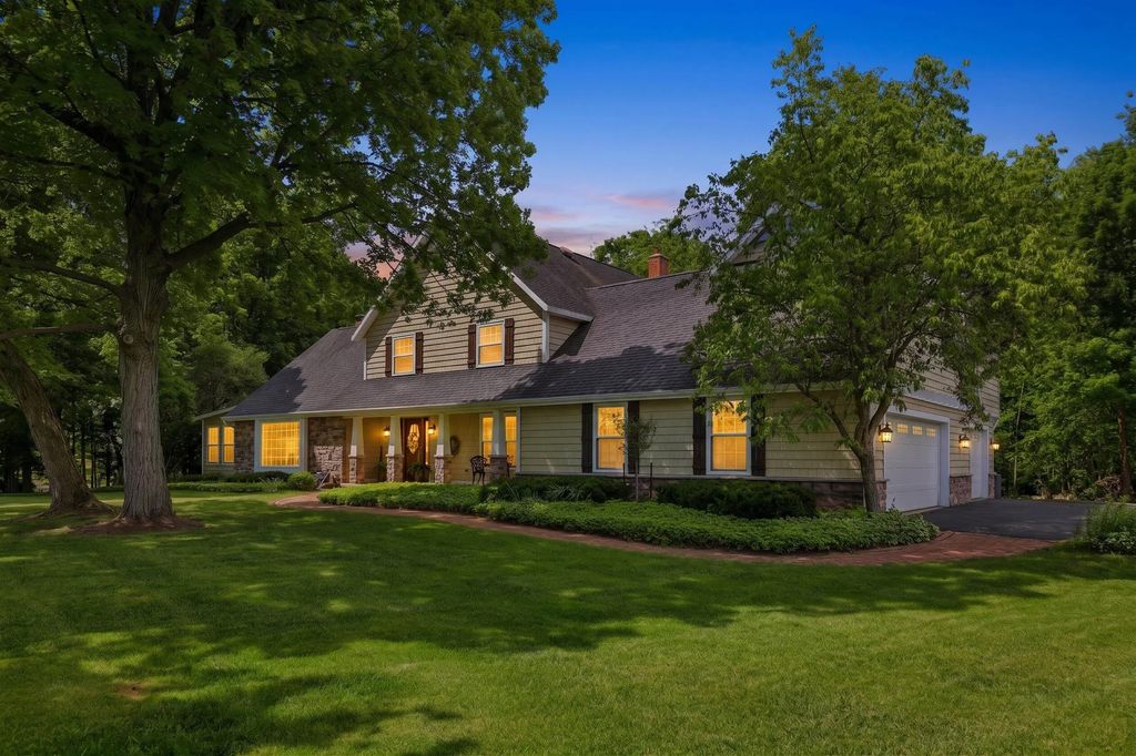 W2530 Brookhaven Drive, APPLETON