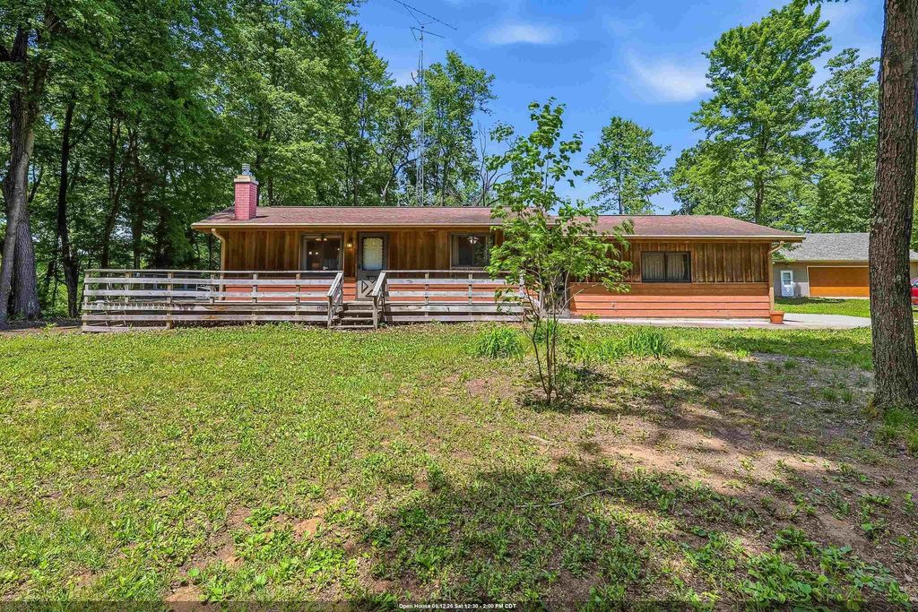 N8277 E Mecan Lane, NESHKORO