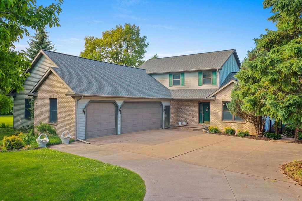 W2342 Valleywood Lane, APPLETON