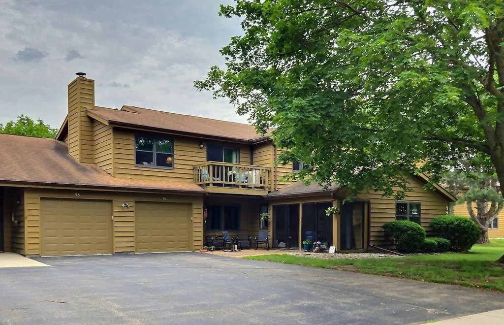 940 Babcock Street 95, NEENAH
