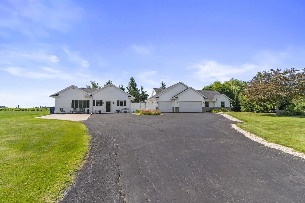 N3151 State Road 76, HORTONVILLE