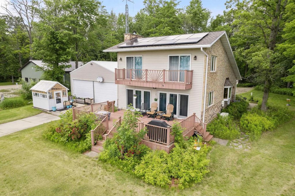 7890 County Road Y, OCONTO