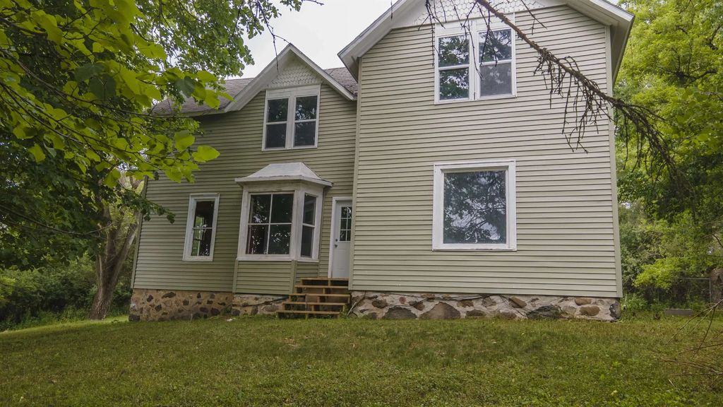 W8008 S County Road A, WILD ROSE