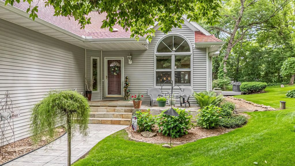 8405 Ridgeview Court, LARSEN
