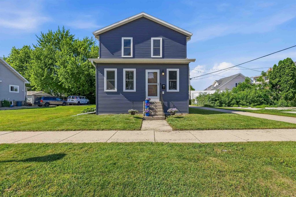 15 W Bank Street, FOND DU LAC