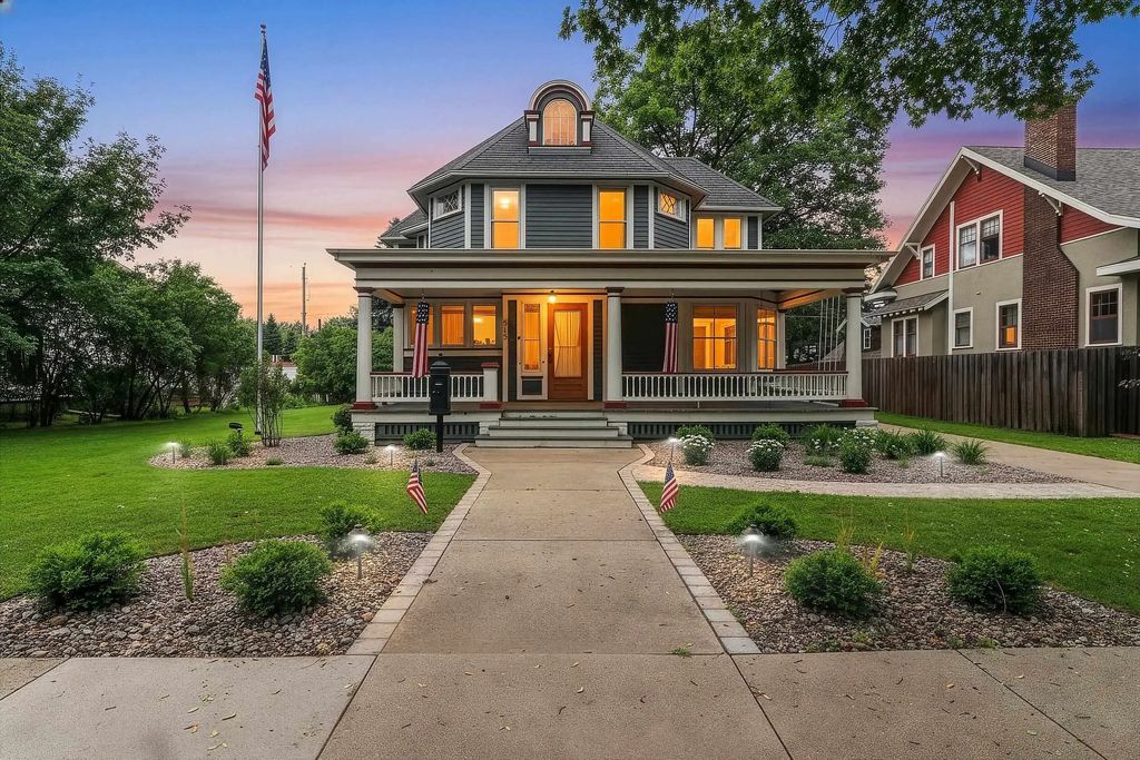 515 N Broadway Street, DE PERE