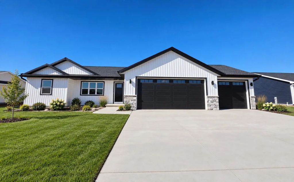 W6870 Mcallister Drive, GREENVILLE