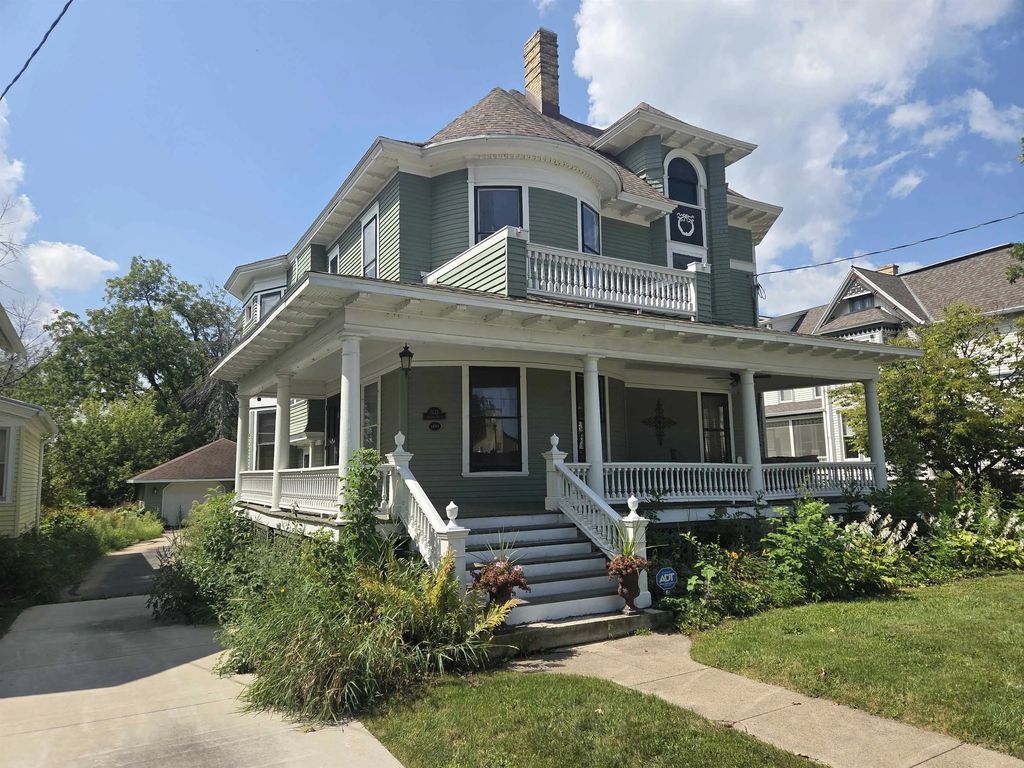 1133 Algoma Boulevard, OSHKOSH