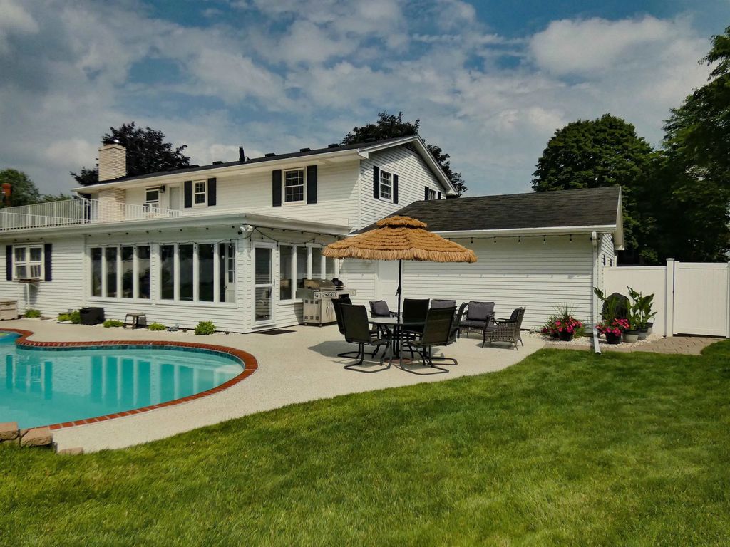 3256 Bitters Court, GREEN BAY