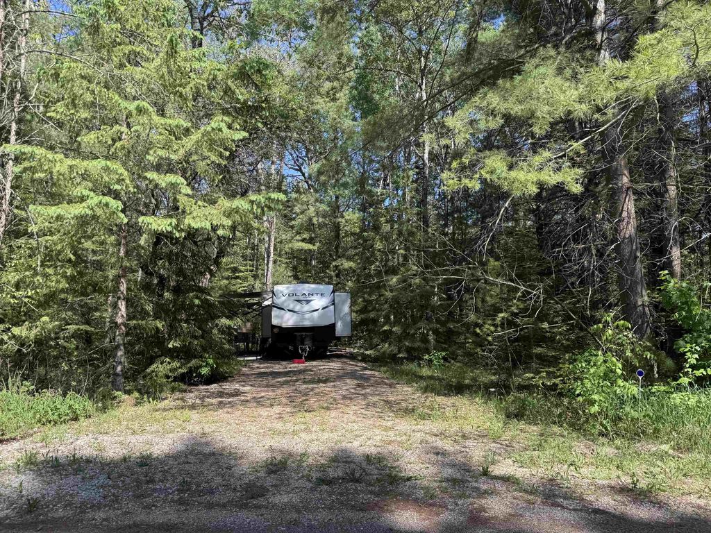 Peterson Road, WAUSAUKEE