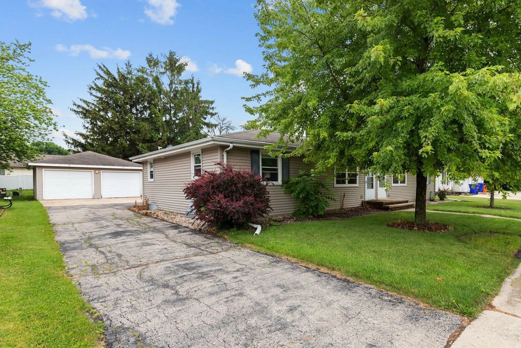 594 Linda Court, KAUKAUNA