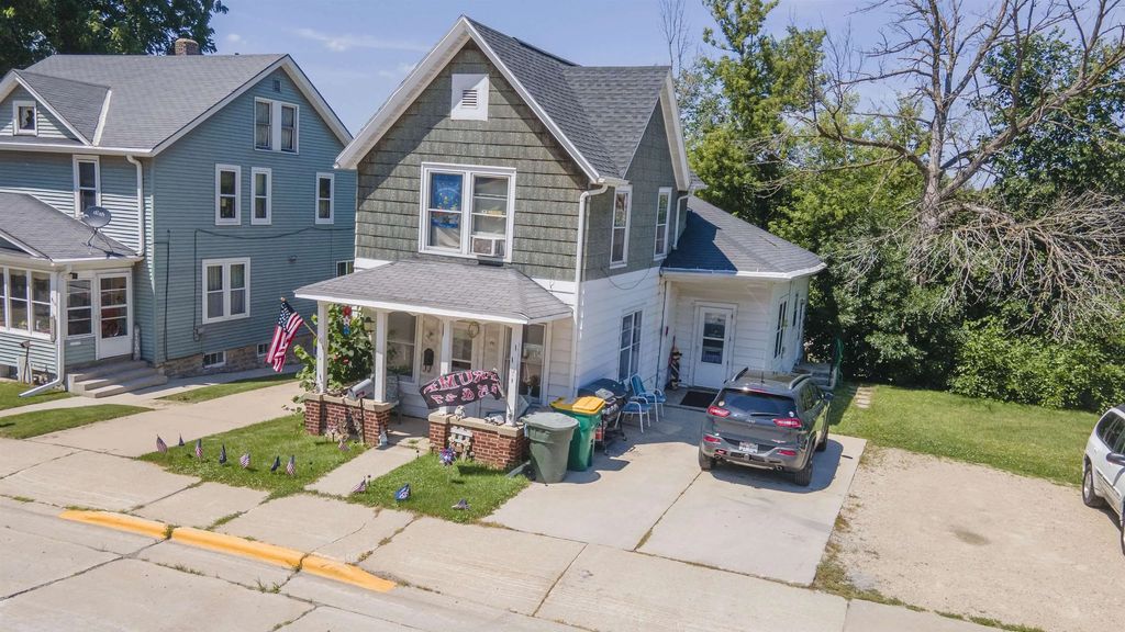 208 W Jackson Street, RIPON