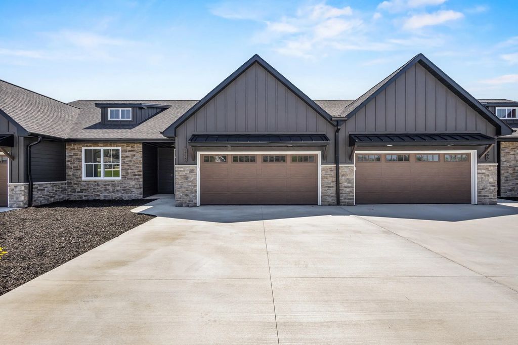 3375 Shawano Avenue, GREEN BAY