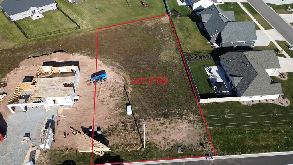 2374 Scheuring Road 69, DE PERE