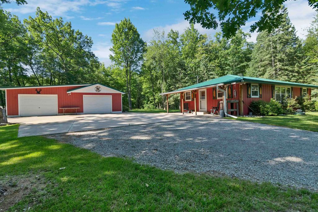 W13185 Ranch Road, CRIVITZ