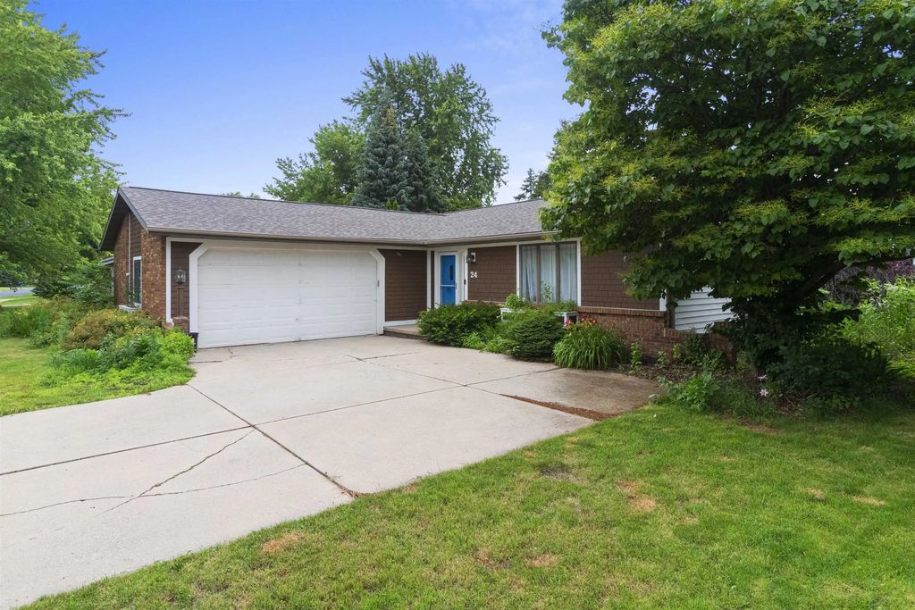 24 Greves Court, APPLETON