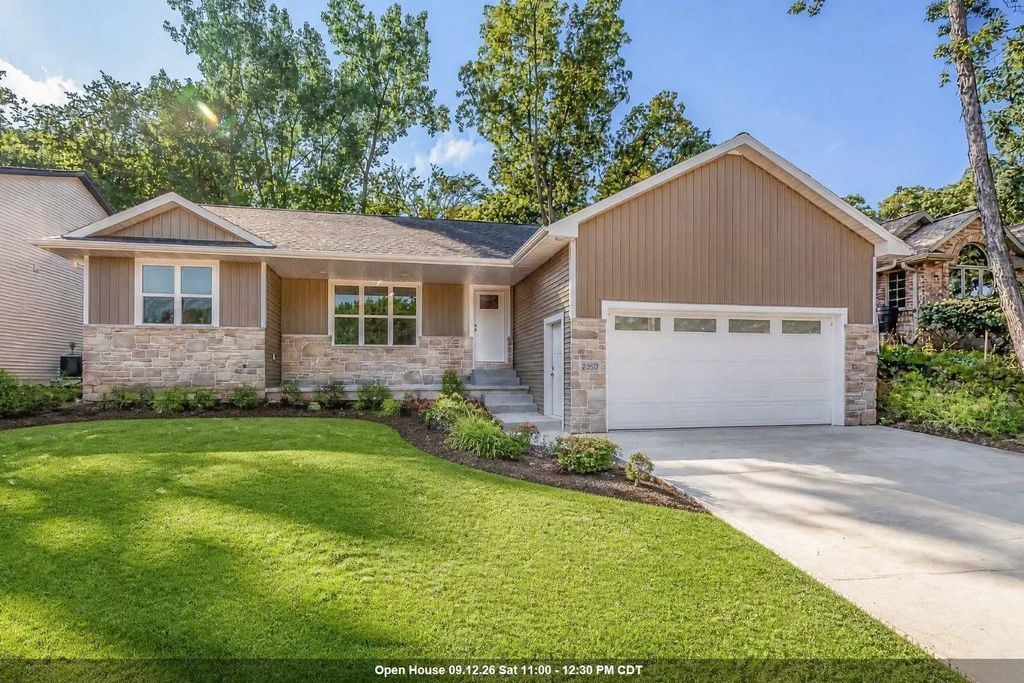 2480 Brenner Place, GREEN BAY