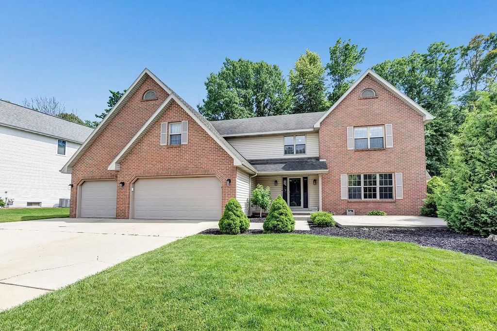 2752 Woodland Hills Court, GREEN BAY