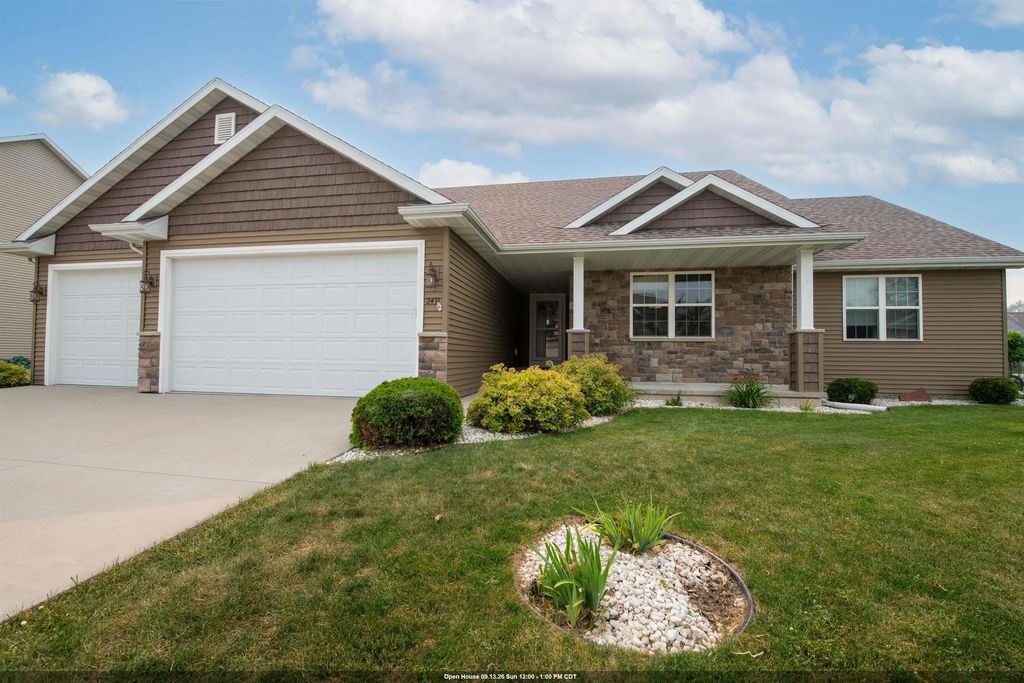 2431 Bruce Street, NEENAH