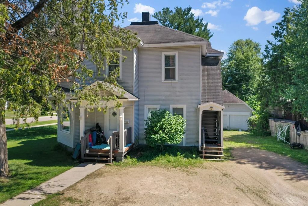 704 W Picnic Street, SHAWANO