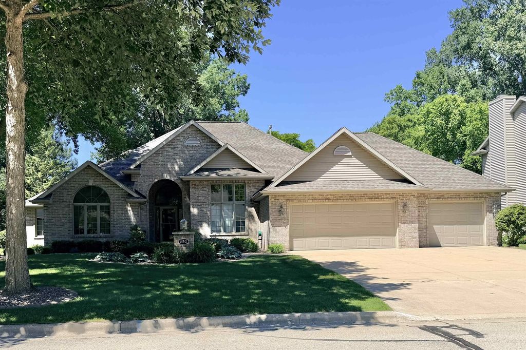 220 E Falcon Hill Way, GREEN BAY