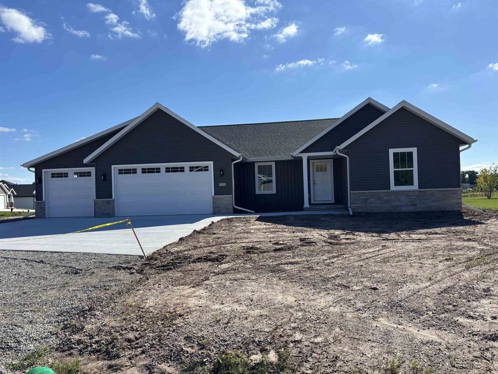 2951 Winnipeg Street, MENASHA