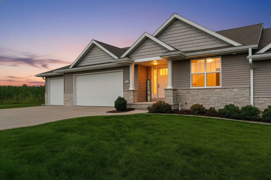 911 Barronwood Drive, GREEN BAY