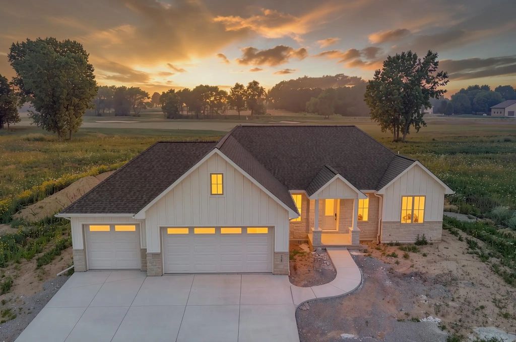 728 Royal St Pats Drive, WRIGHTSTOWN
