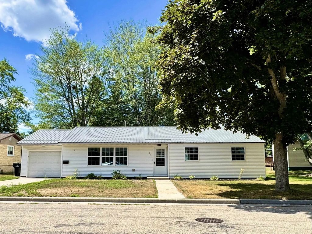 139 N Wood Avenue, PESHTIGO