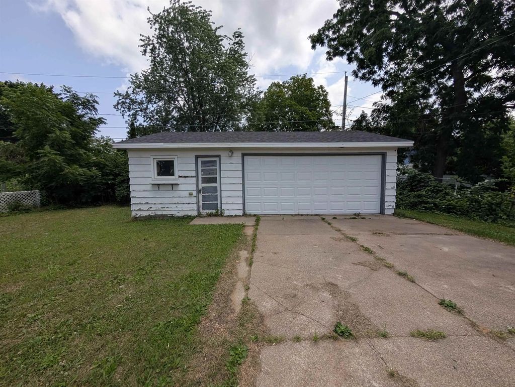 130 S Andrews Street, SHAWANO