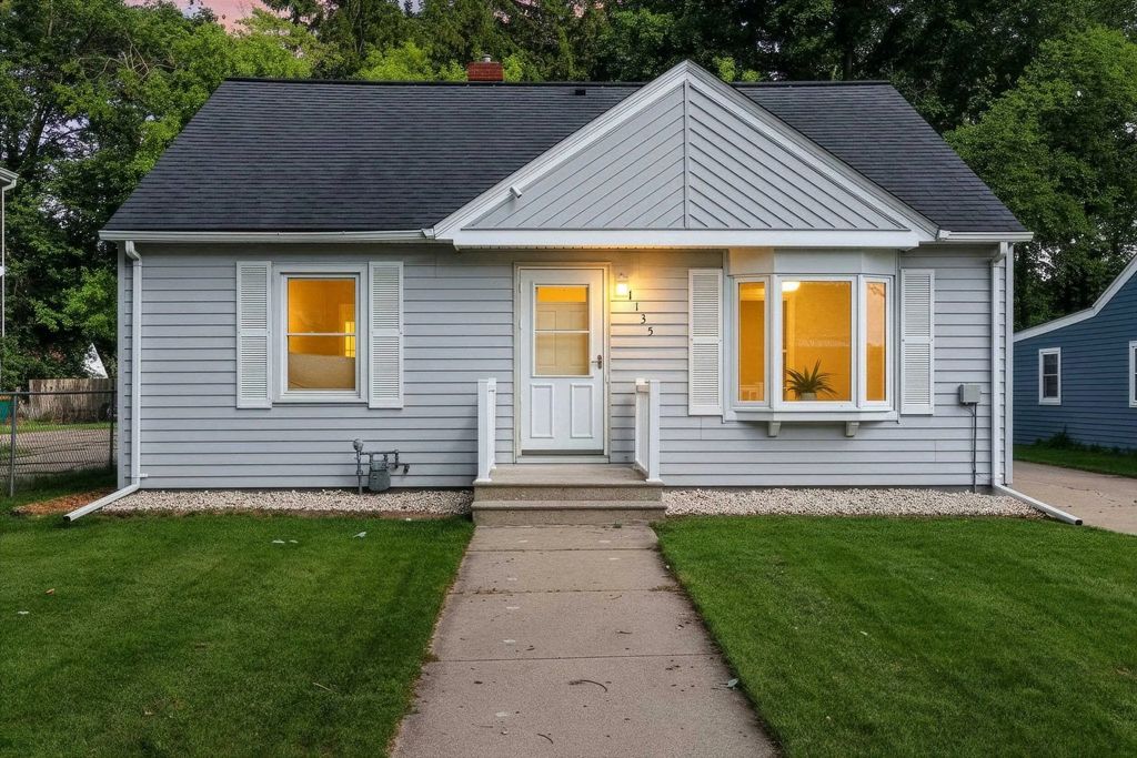 1135 Wirtz Avenue, GREEN BAY