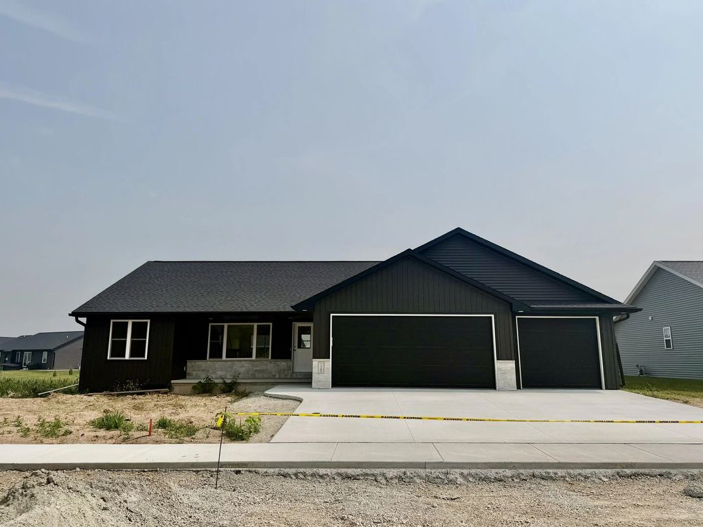 1360 Bens Way, KAUKAUNA