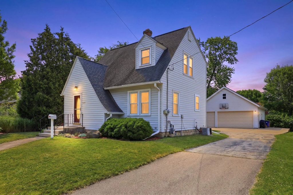 709 2nd Street, MENASHA