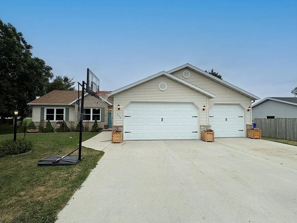 620 N Packer Drive, WHITELAW