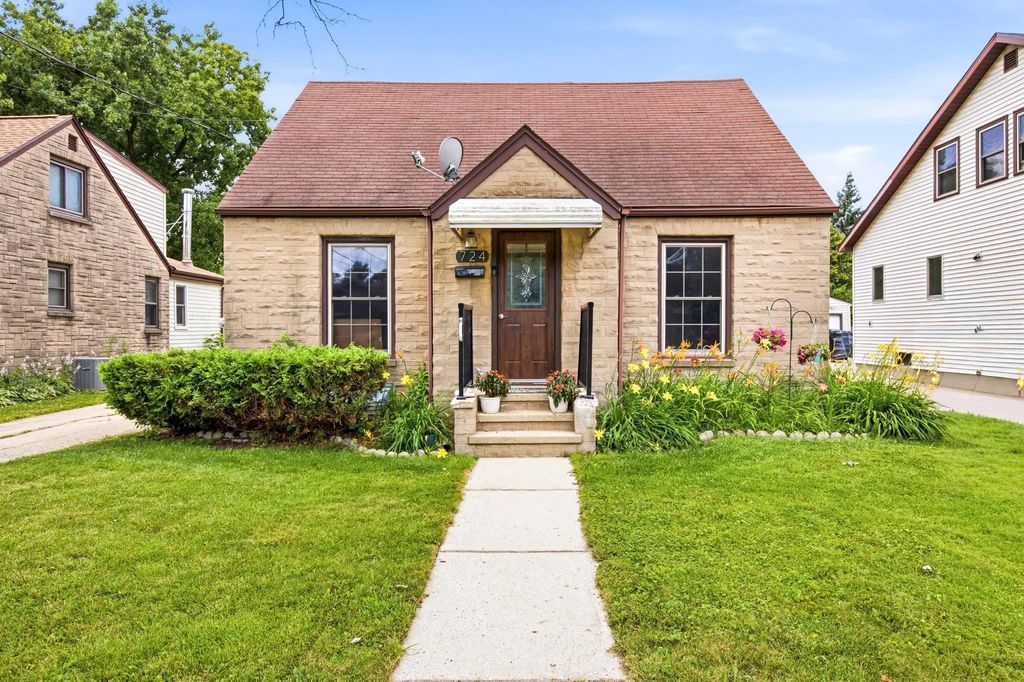 724 State Street, MENASHA