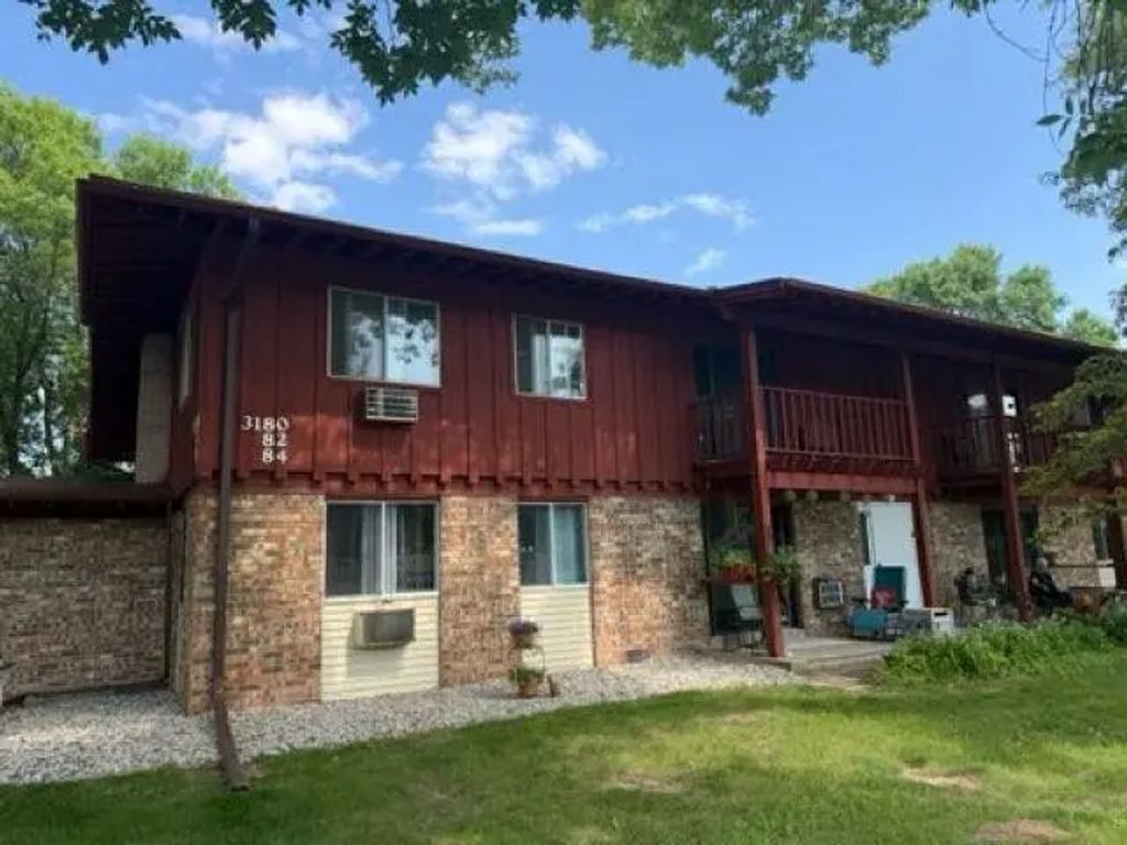 3180 Justin Court 7, APPLETON