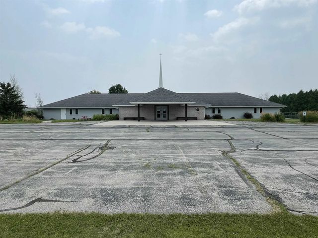 916 Feld Street, ALGOMA
