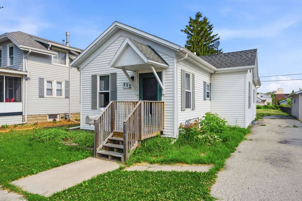 111 E Follet Street, FOND DU LAC
