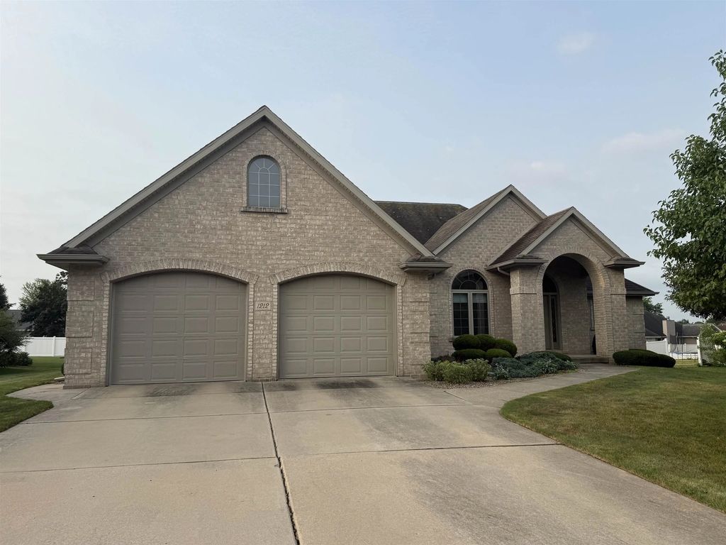 1212 Birch Hill Lane, SHAWANO