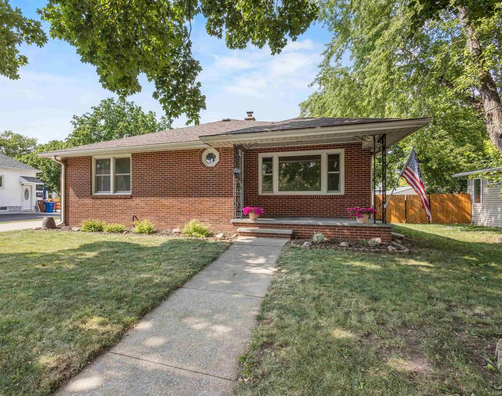 720 2nd Street, MENASHA