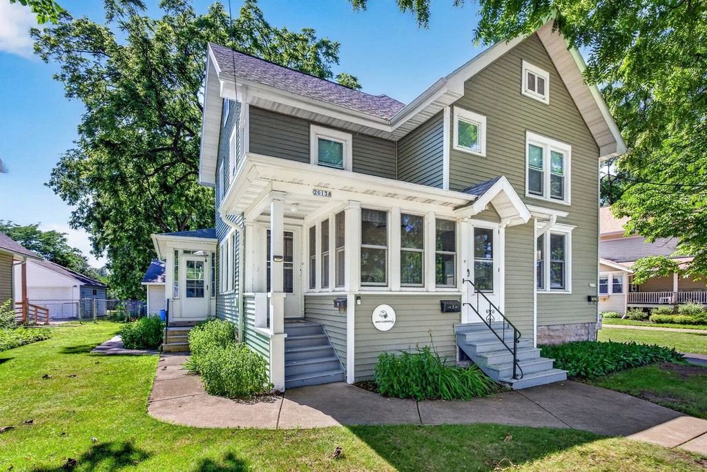 2013 Doty Street, OSHKOSH
