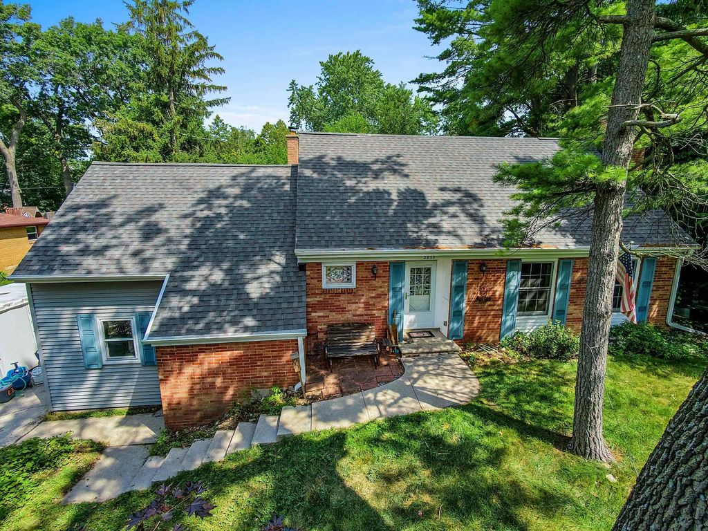 2859 St Ann Drive, GREEN BAY