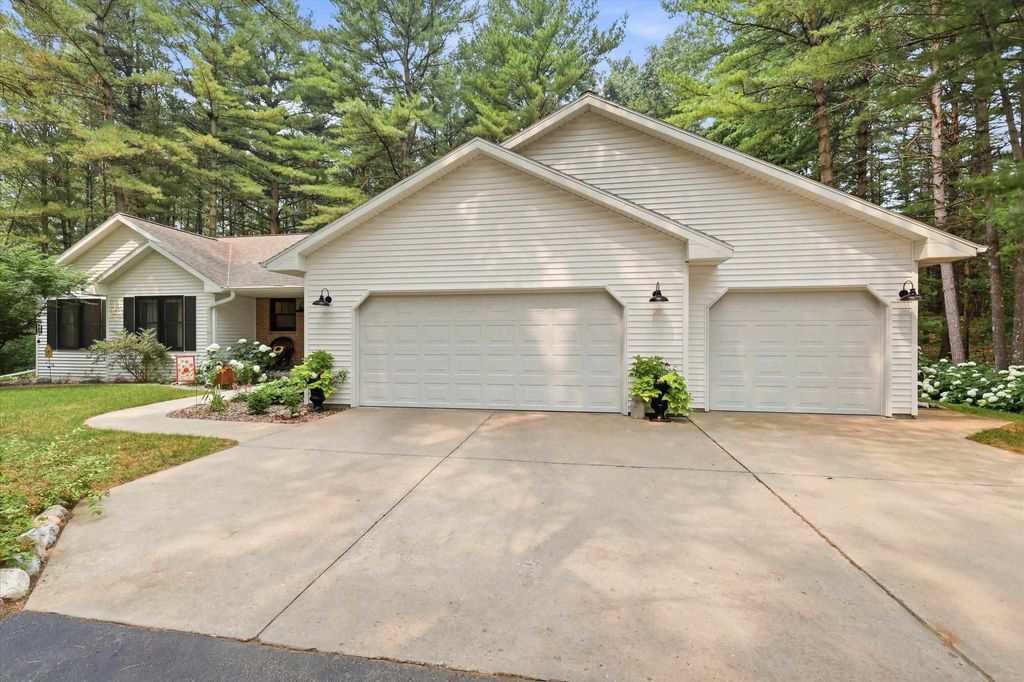 3673 Powderhorn Lane, SUAMICO