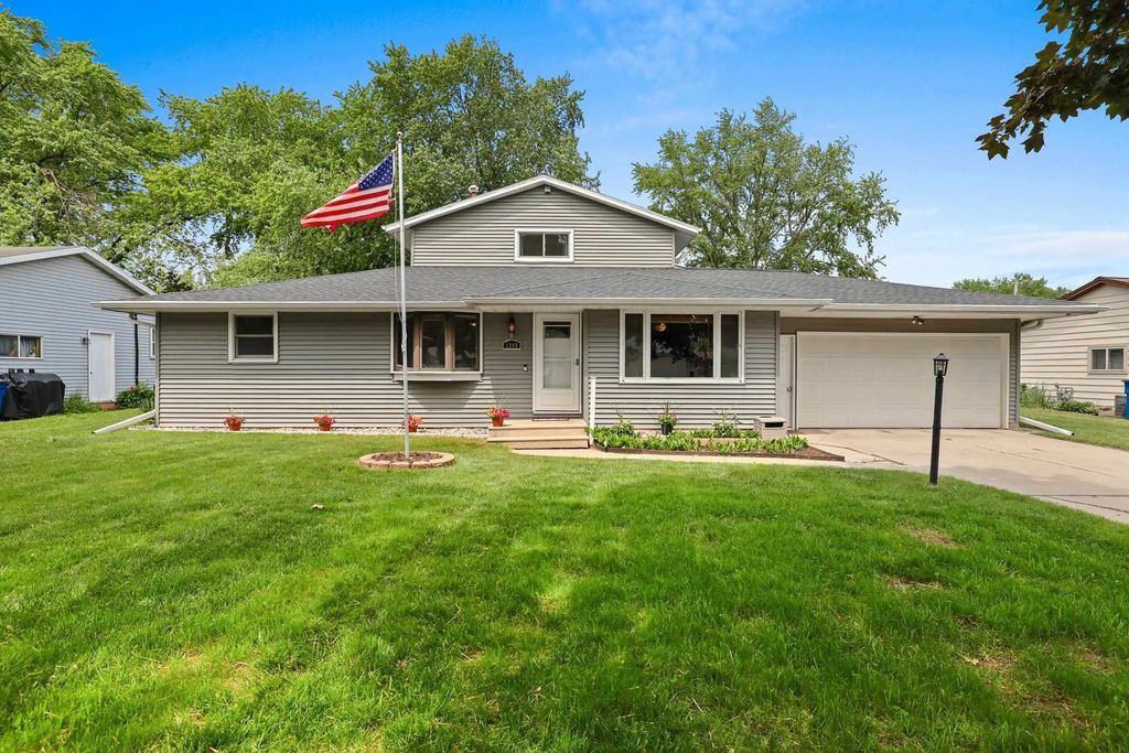 1248 April Lane, GREEN BAY