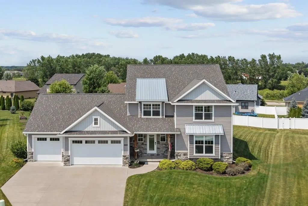 3635 Golden Hill Court, APPLETON